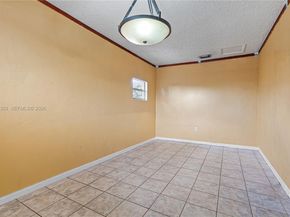 131 NW 19th St, Pompano Beach FL 33060