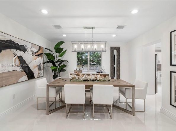 224 E Acre Dr, Plantation FL 33317