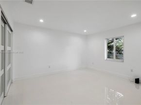 224 E Acre Dr, Plantation FL 33317