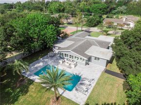 224 E Acre Dr, Plantation FL 33317