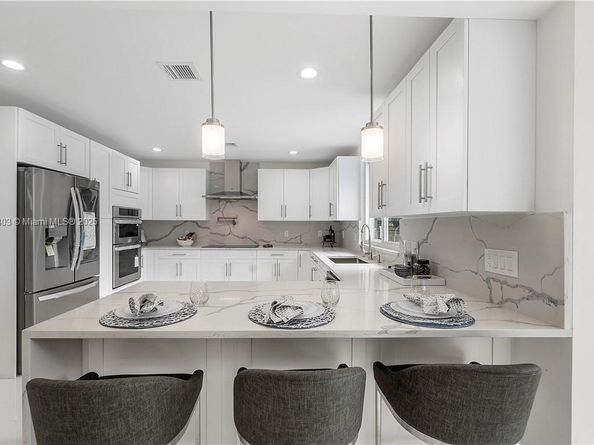 224 E Acre Dr, Plantation FL 33317