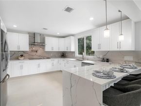 224 E Acre Dr, Plantation FL 33317