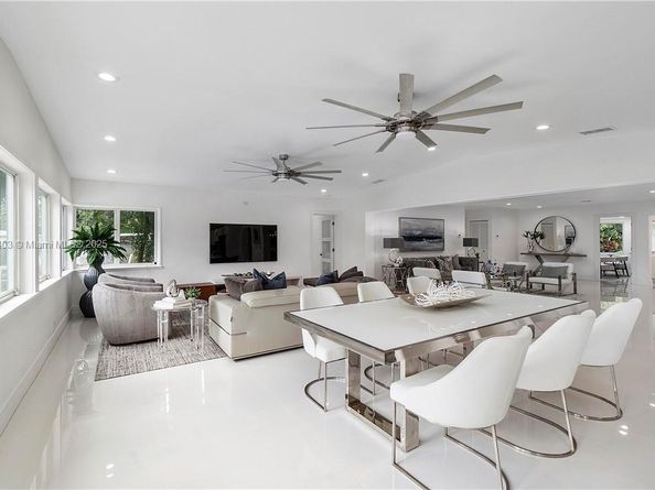 224 E Acre Dr, Plantation FL 33317