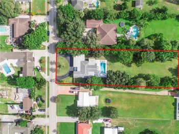 224 E Acre Dr