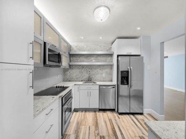 2301 S Ocean Dr 307, Hollywood FL 33019