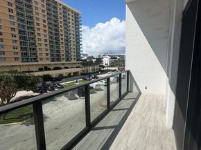 2301 S Ocean Dr 307, Hollywood FL 33019