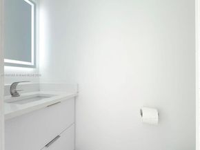 121 NW 41st St, Miami FL 33127