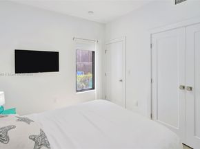 121 NW 41st St, Miami FL 33127