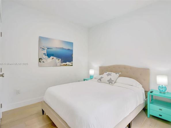121 NW 41st St, Miami FL 33127