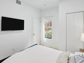 121 NW 41st St, Miami FL 33127