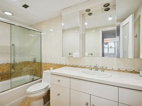 5001 Collins Ave 5G, Miami Beach FL 33140