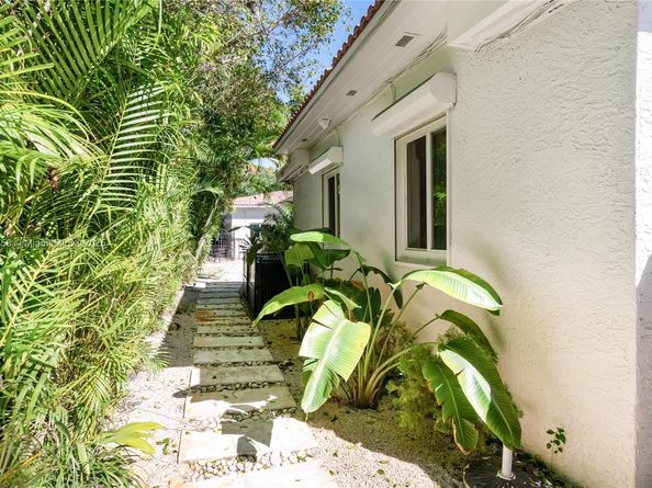 124 NE 96th St, Miami Shores FL 33138