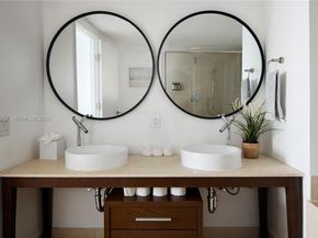 485 Brickell Ave 3208, Miami FL 33131