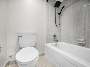 4020 N Hills Dr 2, Hollywood FL 33021