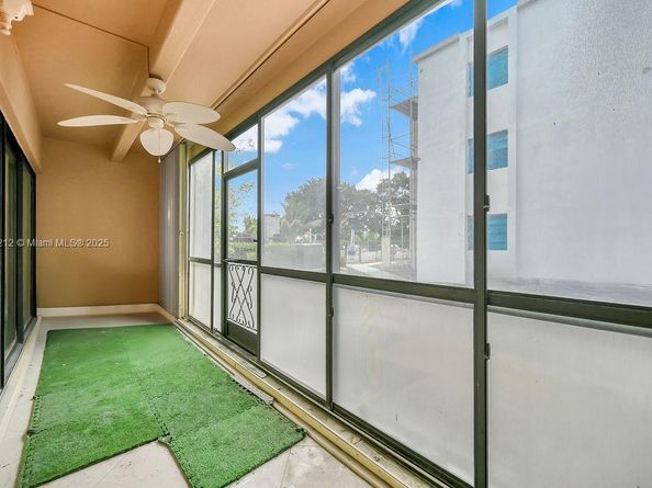 4020 N Hills Dr 2, Hollywood FL 33021