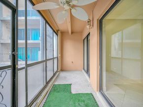 4020 N Hills Dr 2, Hollywood FL 33021