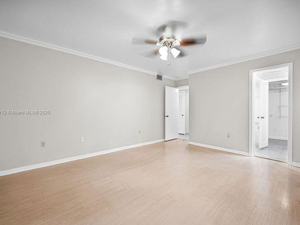 4020 N Hills Dr 2, Hollywood FL 33021