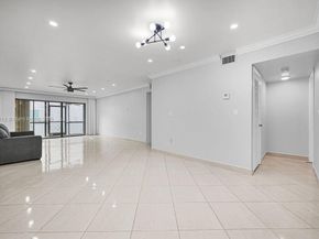 4020 N Hills Dr 2, Hollywood FL 33021