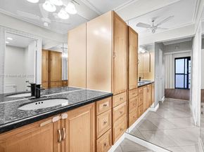 4020 N Hills Dr 2, Hollywood FL 33021