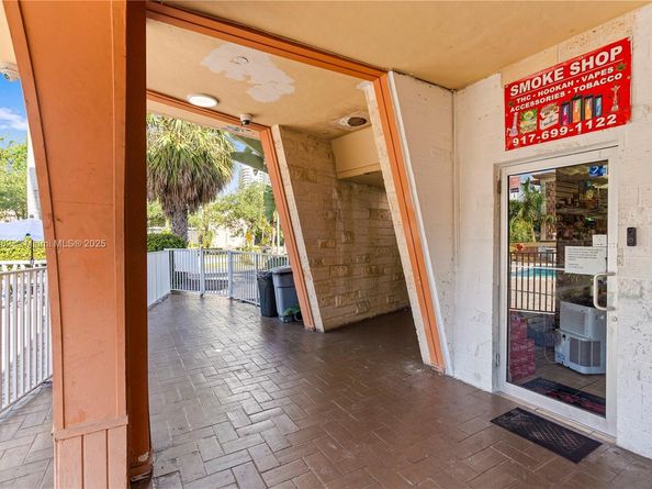26 Diplomat Pkwy 2356, Hallandale Beach FL 33009