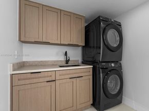 1221 Biarritz Dr, Miami Beach FL 33141