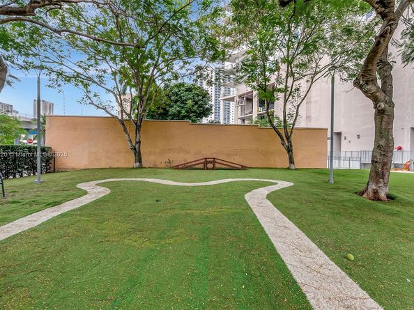 10 SW South River Dr PH108, Miami FL 33130