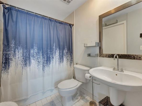 10 SW South River Dr PH108, Miami FL 33130