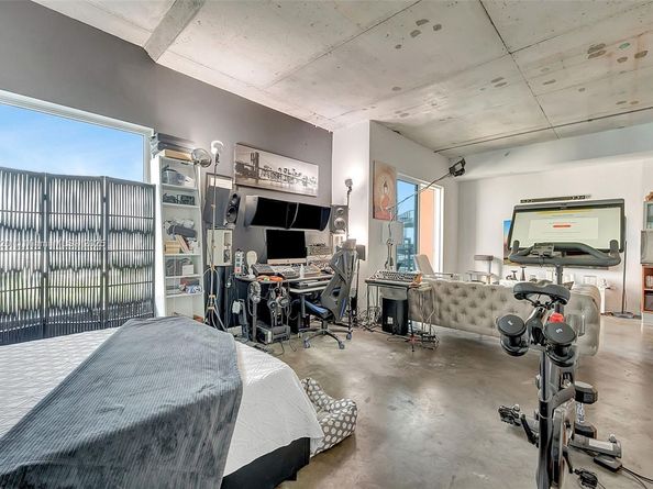 10 SW South River Dr PH108, Miami FL 33130