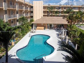 2145 Pierce St 305, Hollywood FL 33020