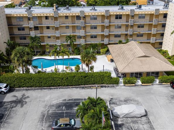 2145 Pierce St 305, Hollywood FL 33020
