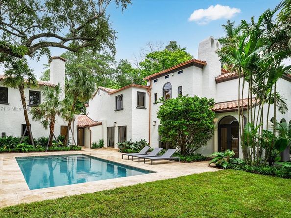3700 Hibiscus St, Miami FL 33133