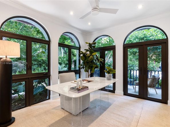 3700 Hibiscus St, Miami FL 33133