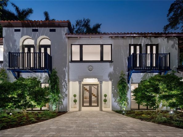 3700 Hibiscus St, Miami FL 33133