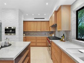 3700 Hibiscus St, Miami FL 33133
