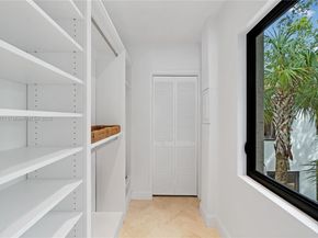 3700 Hibiscus St, Miami FL 33133