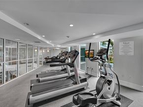 3131 NE 188th St 21107, Aventura FL 33180