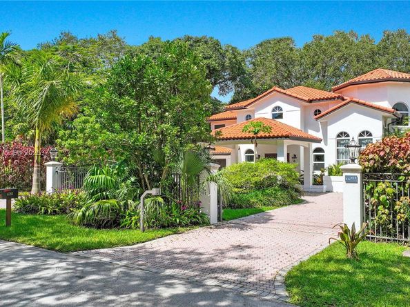 6792 SW 69th Ave, Miami FL 33143