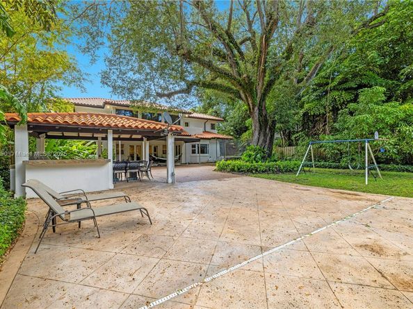 6792 SW 69th Ave, Miami FL 33143