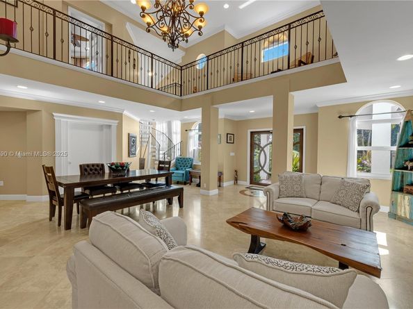 6792 SW 69th Ave, Miami FL 33143