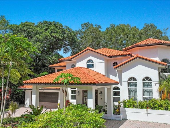 6792 SW 69th Ave, Miami FL 33143