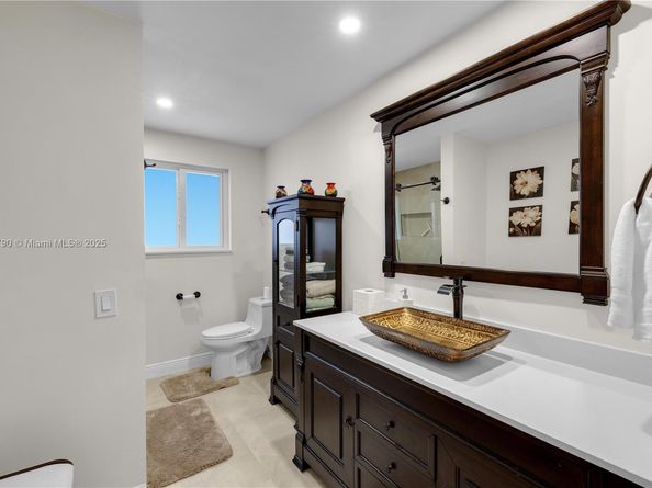 6792 SW 69th Ave, Miami FL 33143