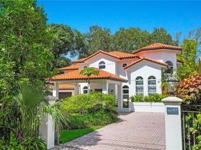 6792 SW 69th Ave, Miami FL 33143