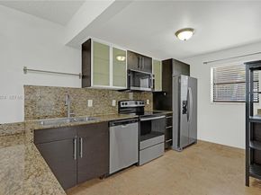 15801 W Waterside Cir 101, Sunrise FL 33326