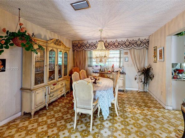 3005 SW 108th Ct, Miami FL 33165