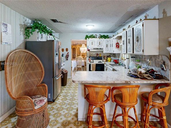 3005 SW 108th Ct, Miami FL 33165