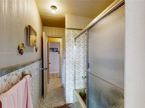 3005 SW 108th Ct, Miami FL 33165