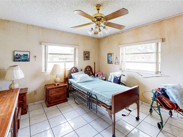 3005 SW 108th Ct, Miami FL 33165