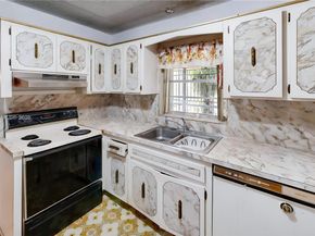 3005 SW 108th Ct, Miami FL 33165