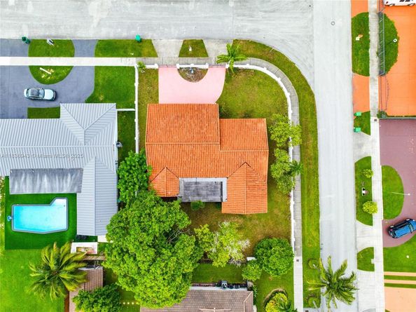3005 SW 108th Ct, Miami FL 33165