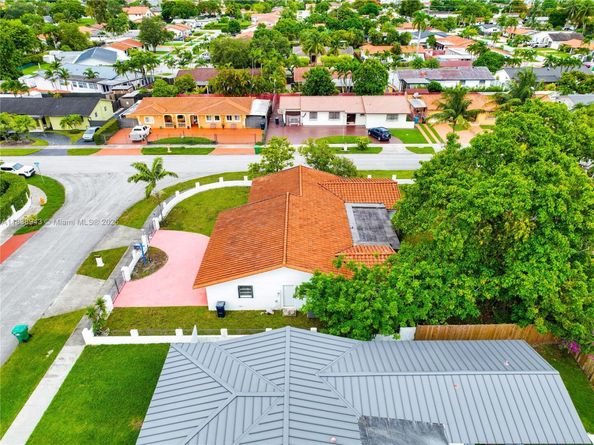 3005 SW 108th Ct, Miami FL 33165